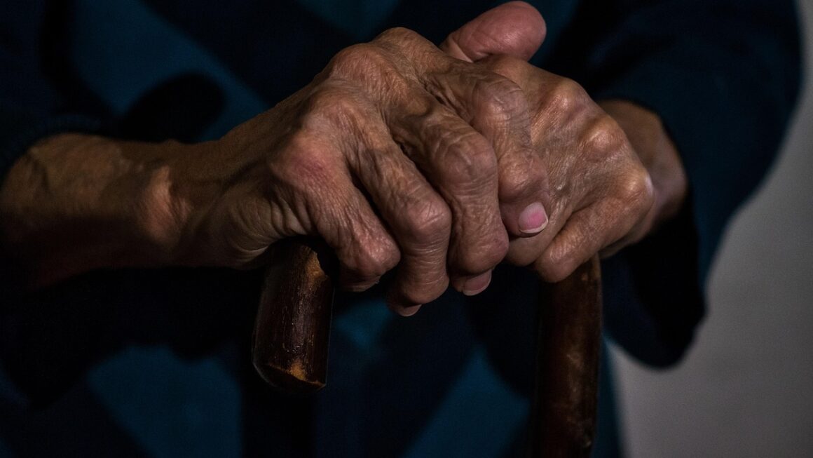 Aging Well: Personalized Care, Thriving Independence